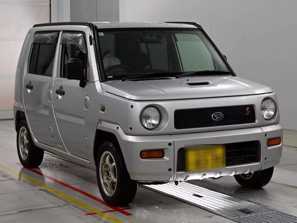 DAIHATSU NAKED