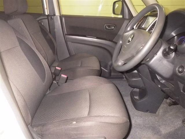 MITSUBISHI DELICA D:2