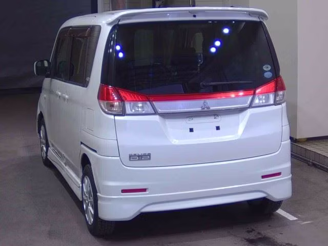 MITSUBISHI DELICA D:2