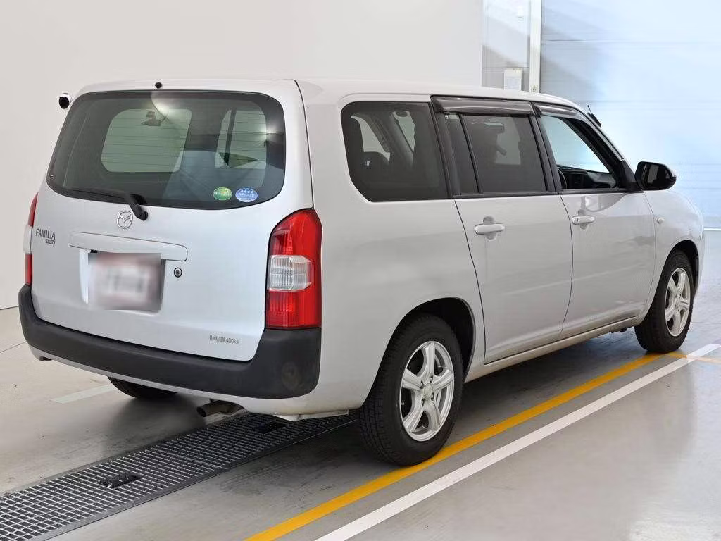 MAZDA FAMILIA