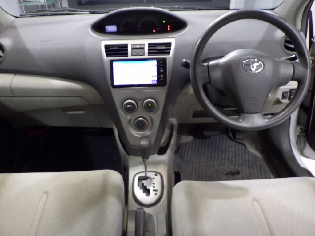 TOYOTA BELTA
