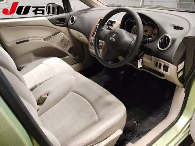 MITSUBISHI COLT