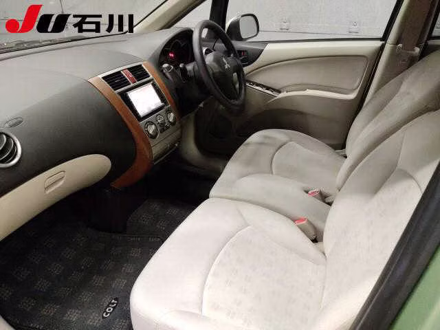 MITSUBISHI COLT