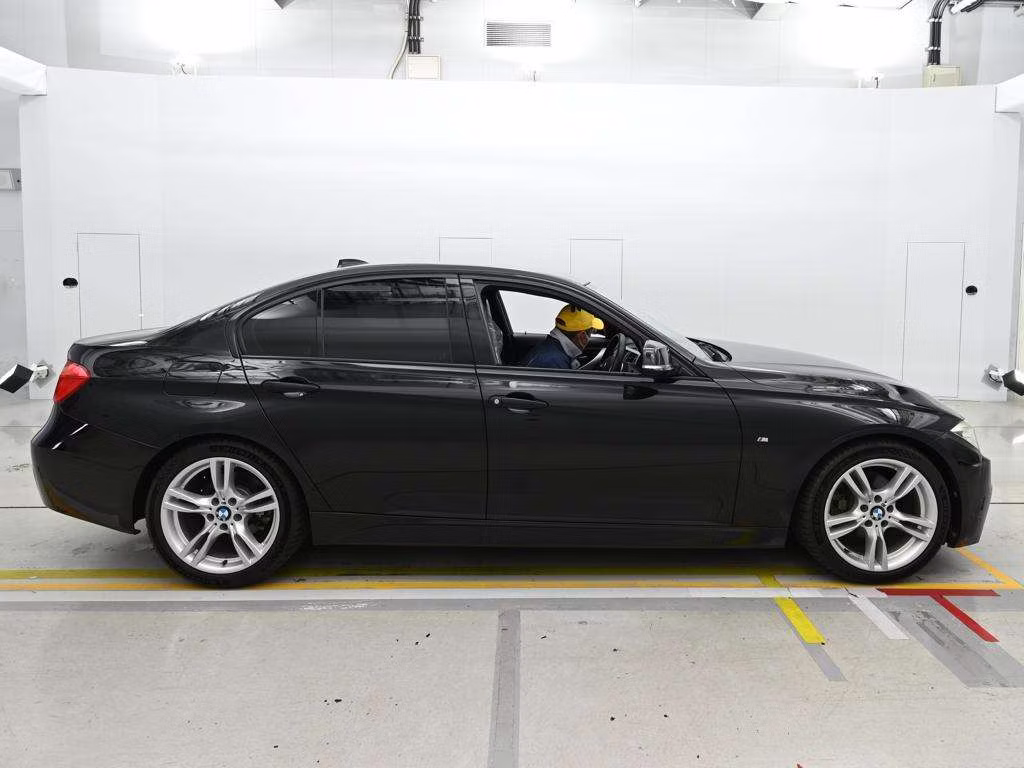 BMW 3-SERIES
