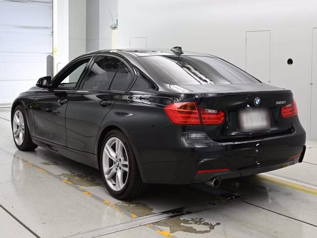 BMW 3-SERIES