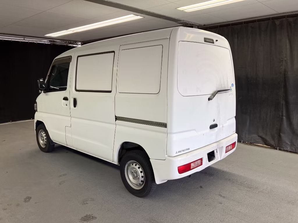 MITSUBISHI MINICAB