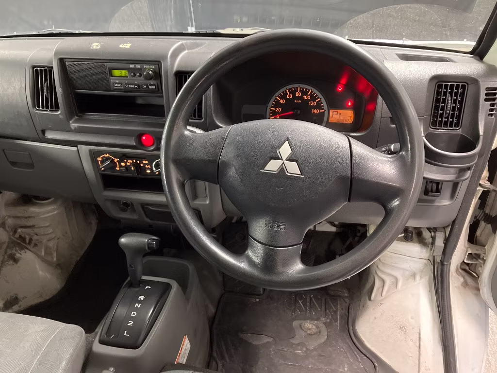 MITSUBISHI MINICAB
