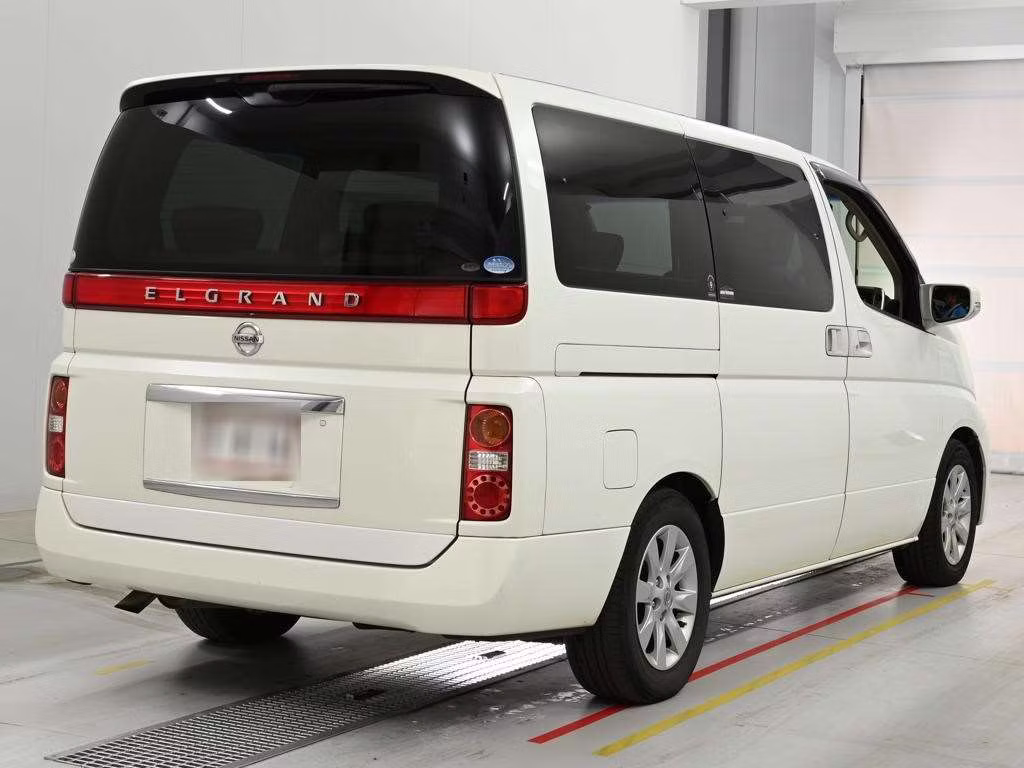 NISSAN ELGRAND