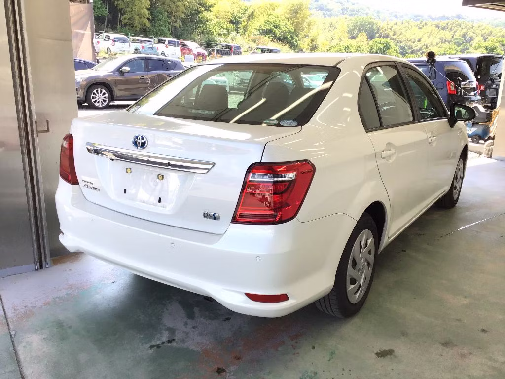 TOYOTA COROLLA AXIO