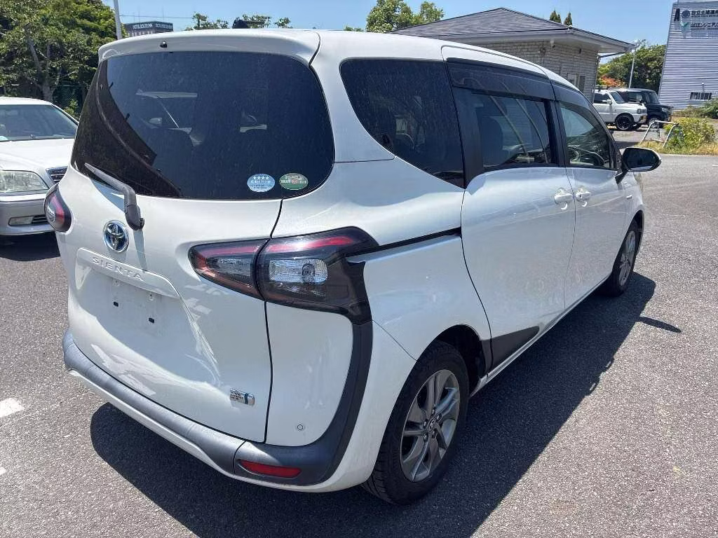 TOYOTA SIENTA