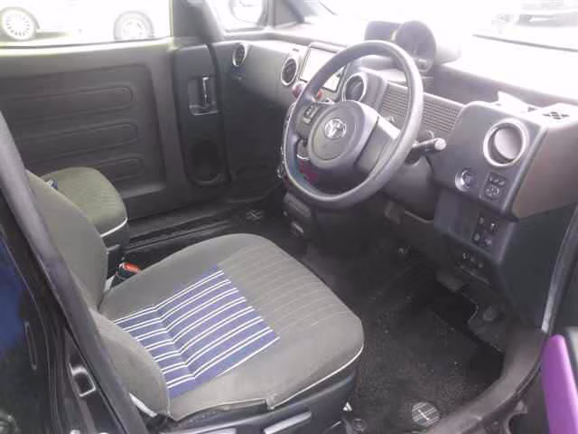 TOYOTA SPADE