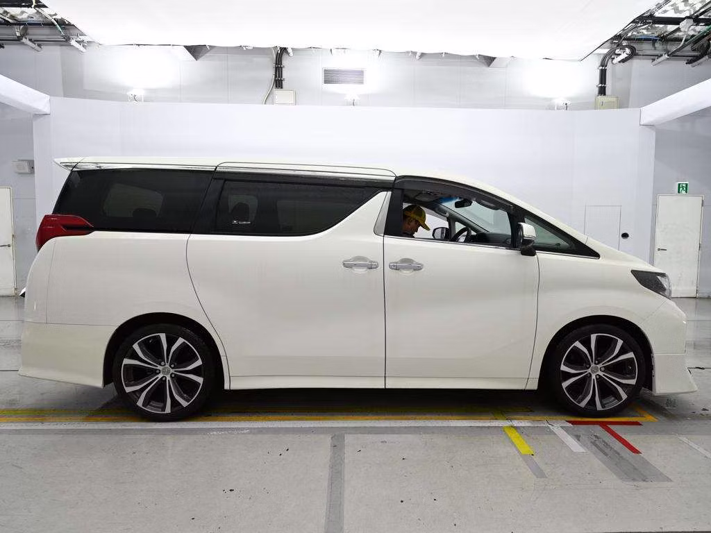 TOYOTA ALPHARD