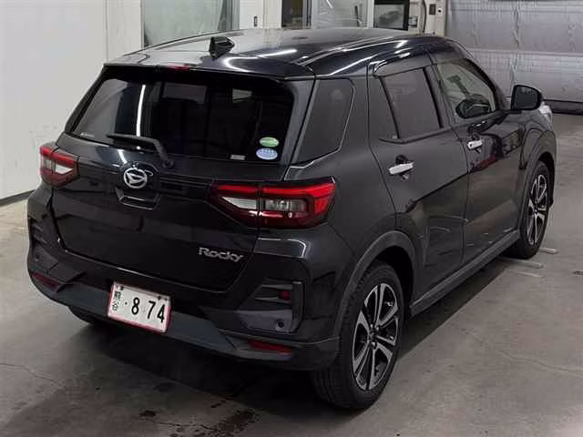 DAIHATSU ROCKY