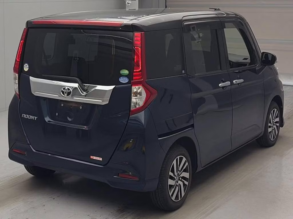 TOYOTA ROOMY