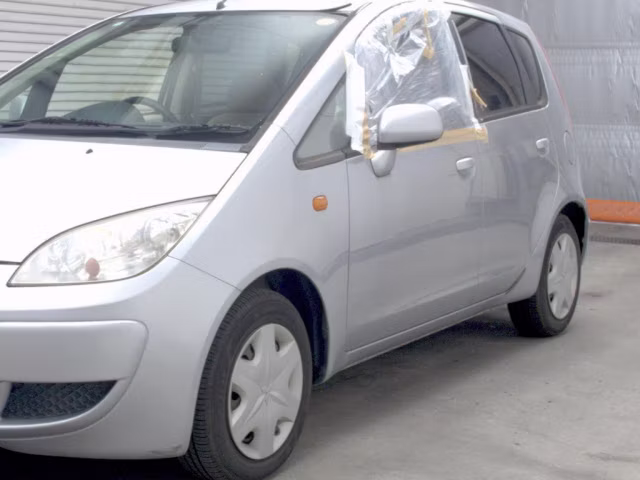 MITSUBISHI COLT