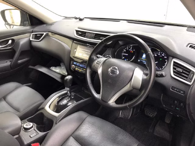 NISSAN X-TRAIL