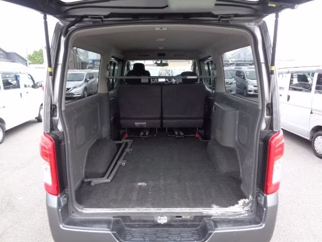 NISSAN CARAVAN