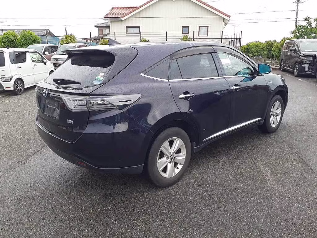 TOYOTA HARRIER