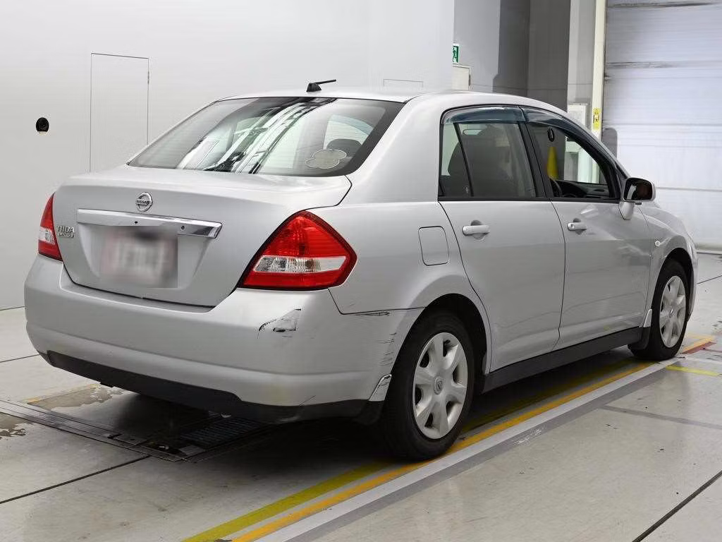 NISSAN TIIDA LATIO