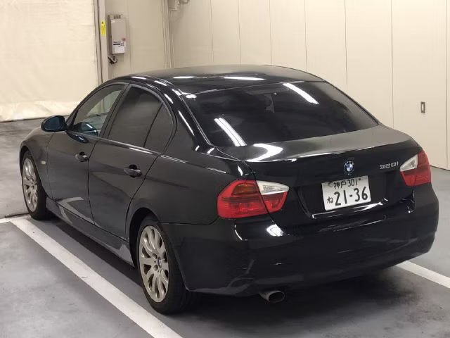 BMW 3-SERIES