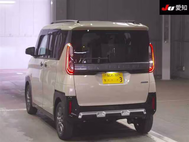 MITSUBISHI DELICA MINI