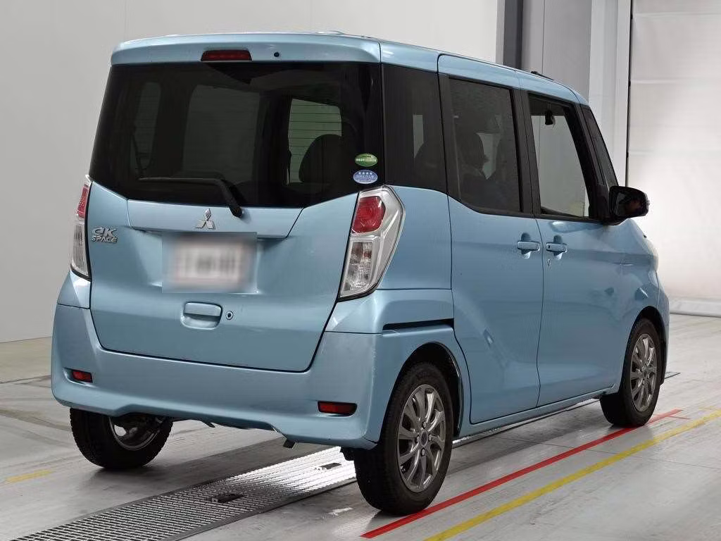 MITSUBISHI EK SPACE