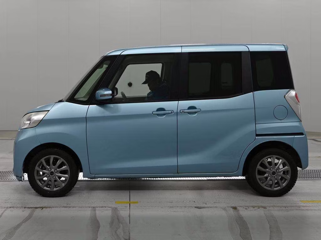 MITSUBISHI EK SPACE