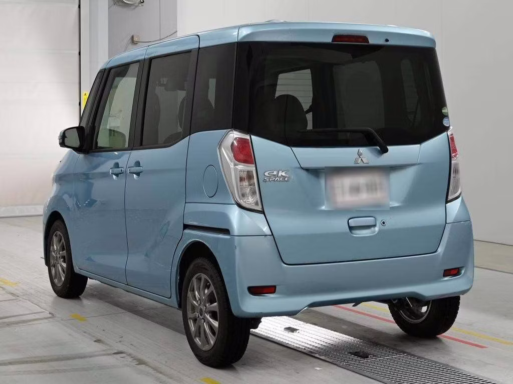 MITSUBISHI EK SPACE