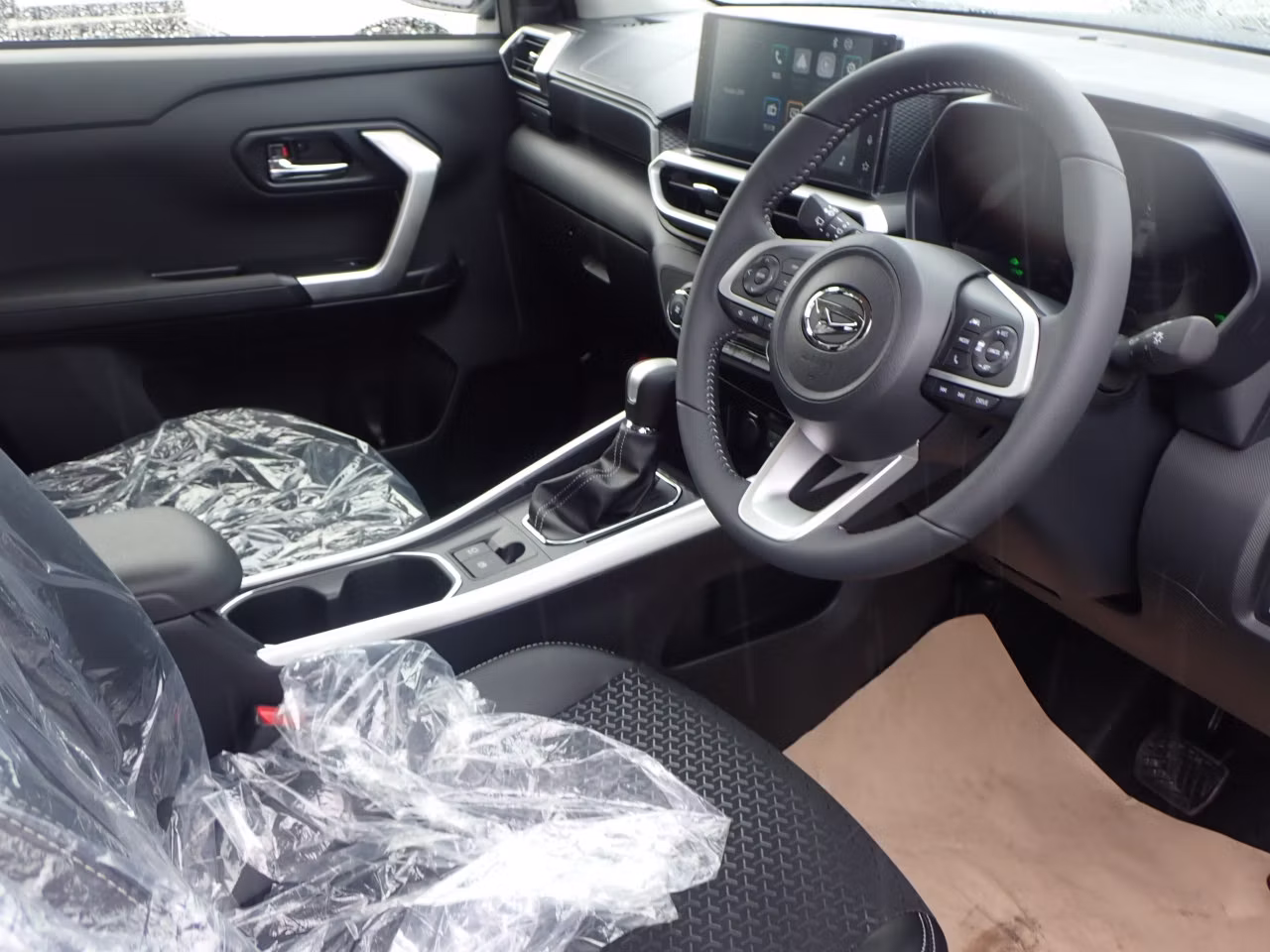 DAIHATSU ROCKY