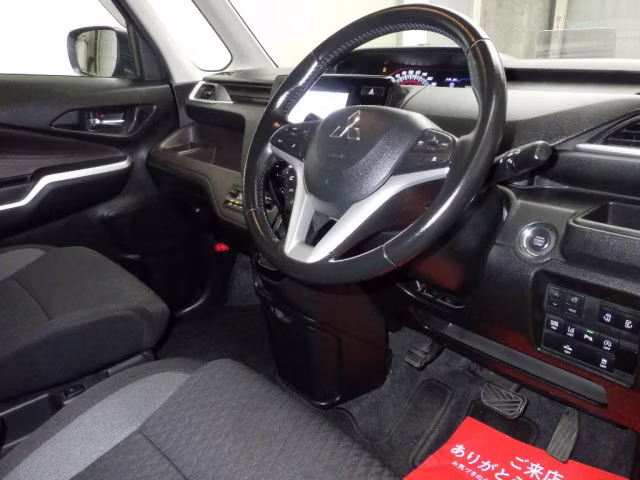 MITSUBISHI DELICA D:2