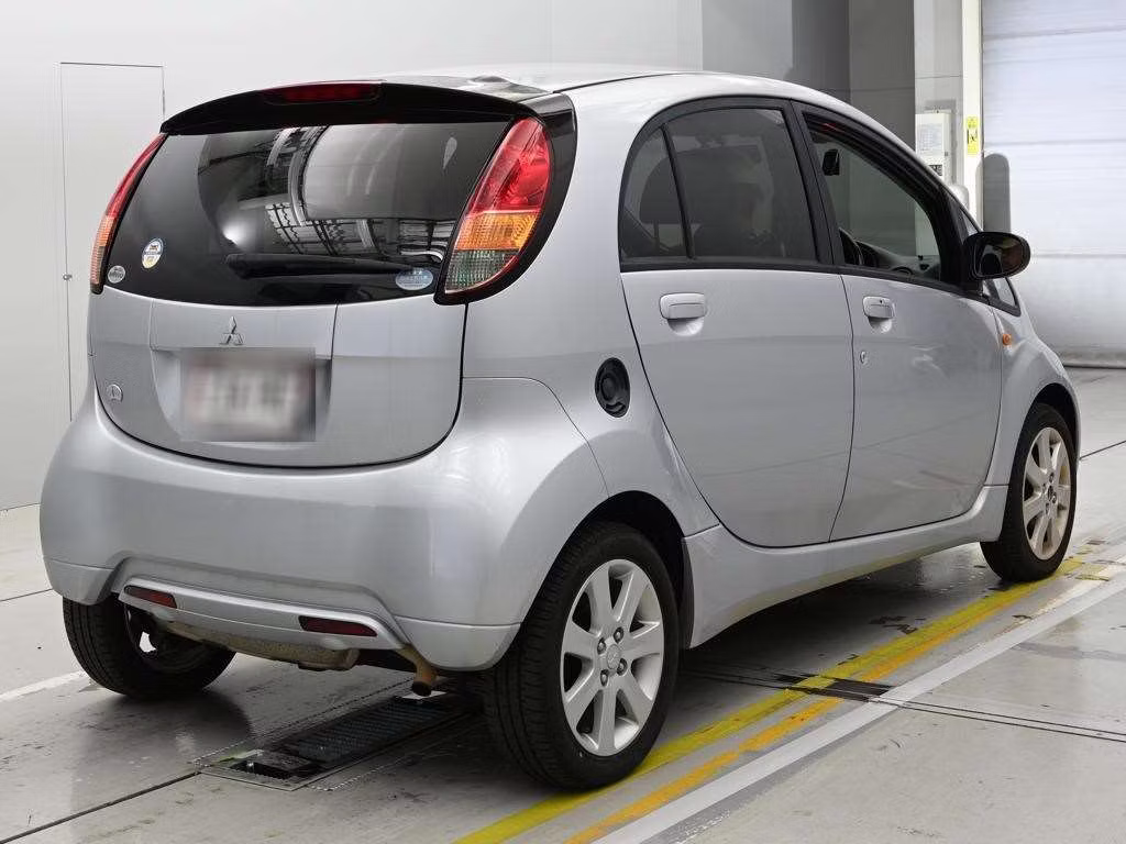 MITSUBISHI I