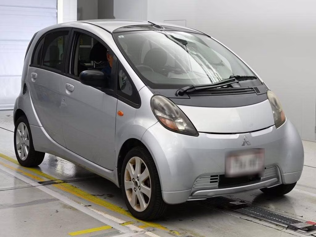 MITSUBISHI I