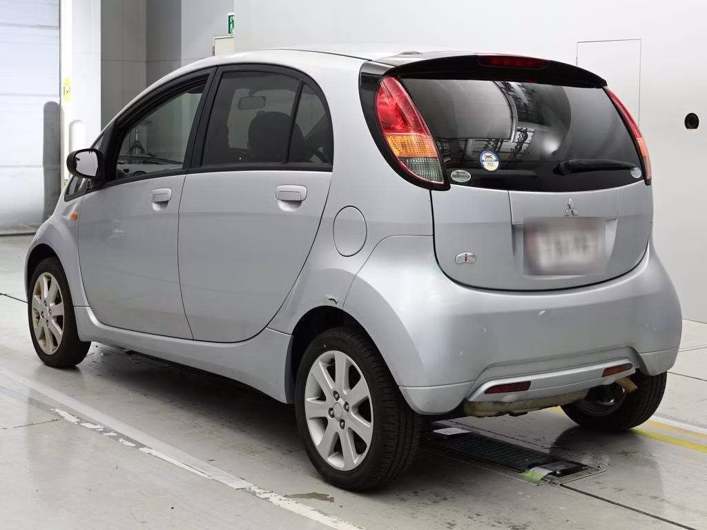 MITSUBISHI I
