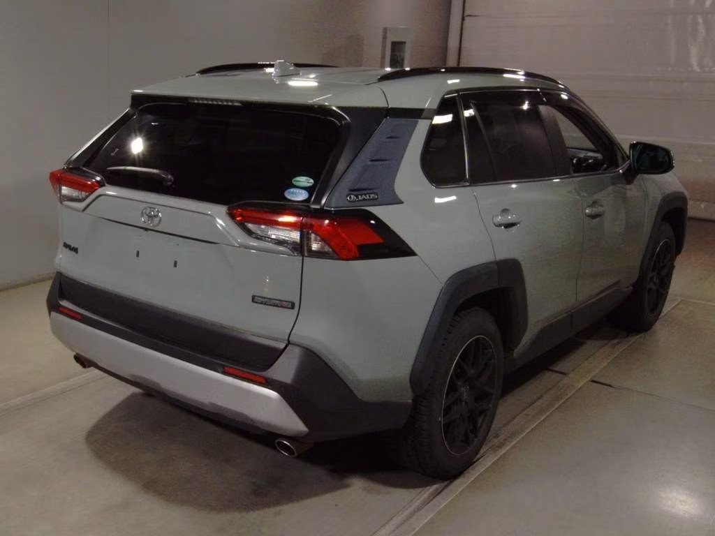TOYOTA RAV4