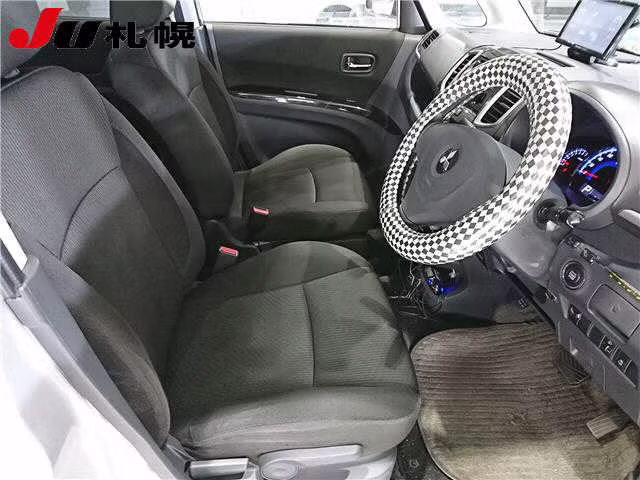MITSUBISHI DELICA D:2