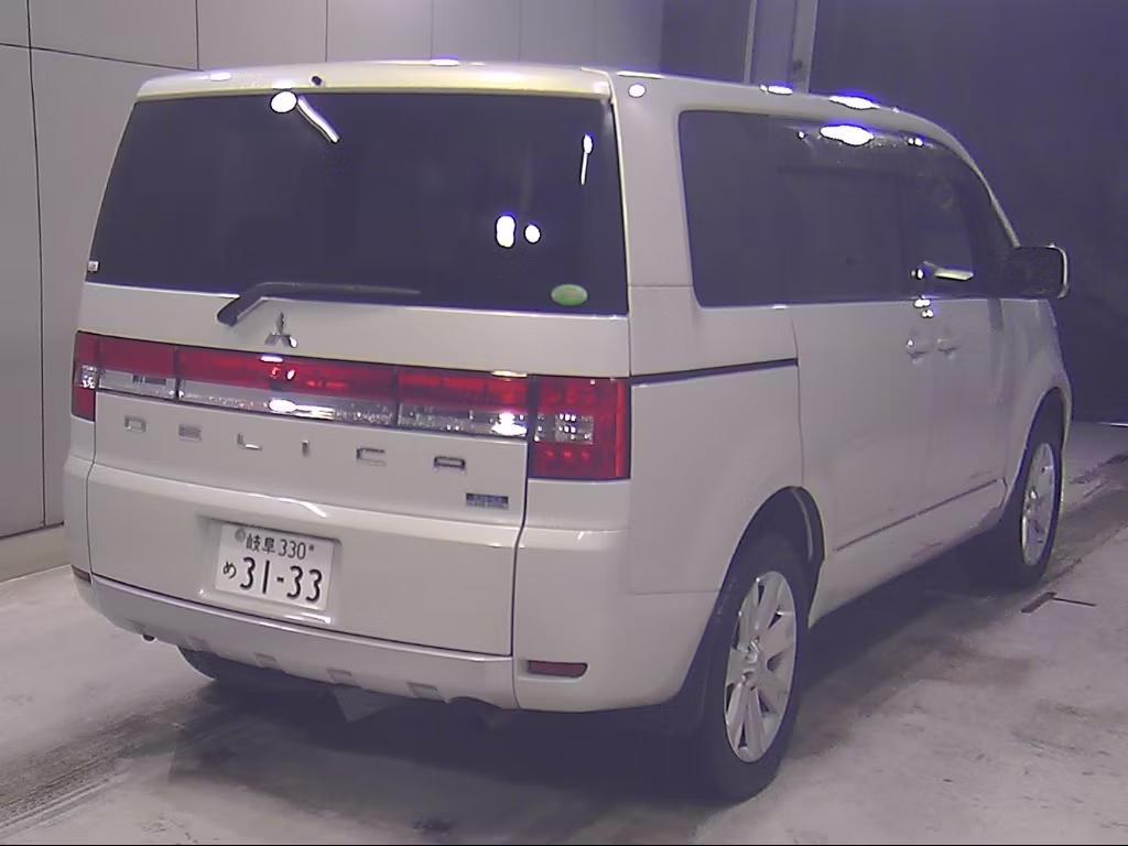 MITSUBISHI DELICA D:5