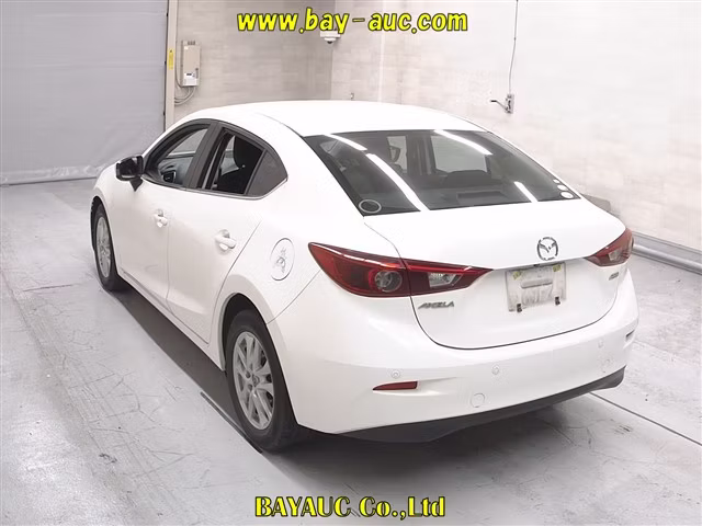MAZDA AXELA