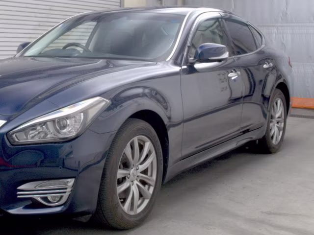 NISSAN FUGA