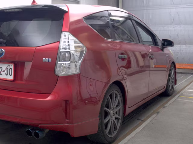 TOYOTA PRIUS ALPHA