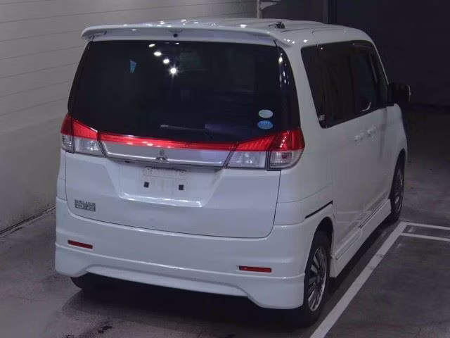 MITSUBISHI DELICA D:2