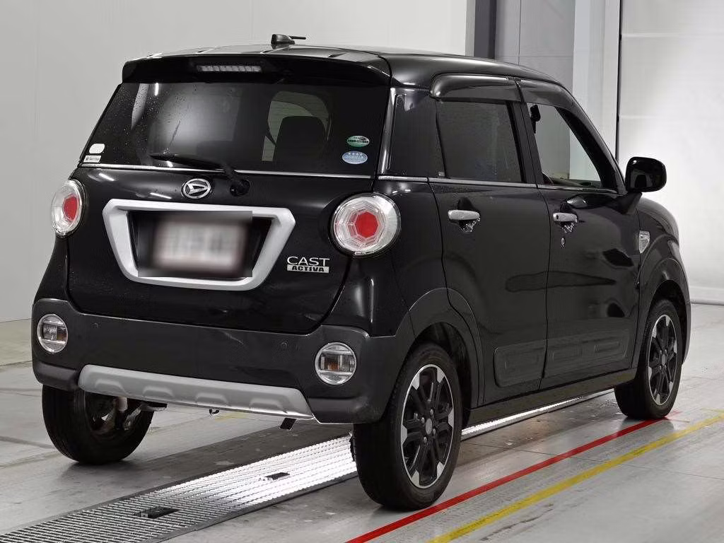 DAIHATSU CAST
