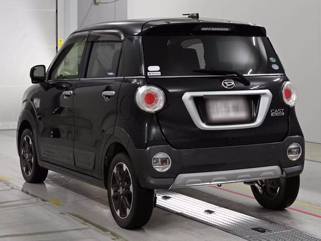 DAIHATSU CAST