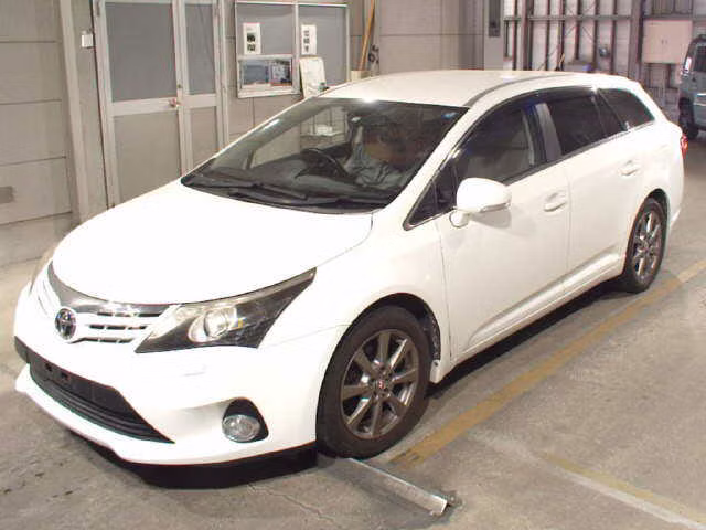 TOYOTA AVENSIS