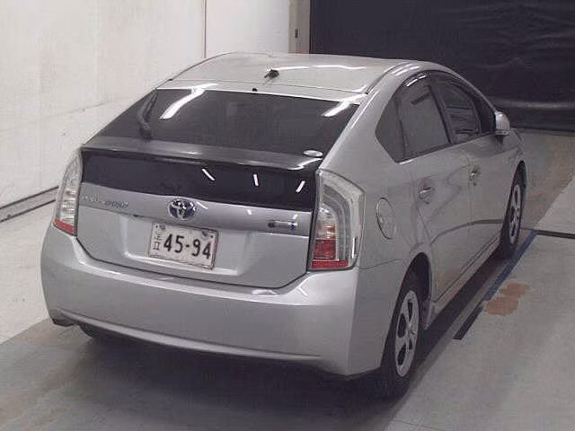 TOYOTA PRIUS PHV