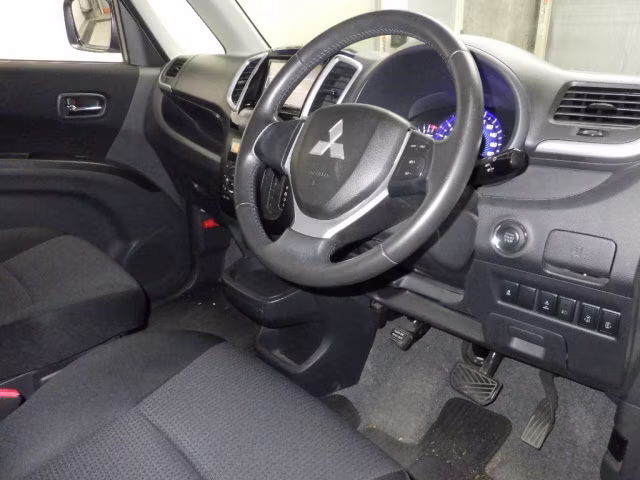 MITSUBISHI DELICA D:2