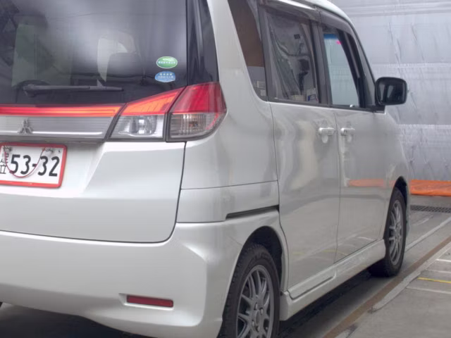 MITSUBISHI DELICA D:2