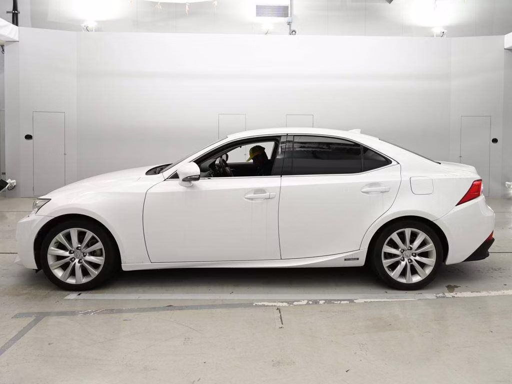 LEXUS IS300H