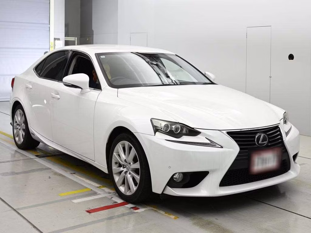 LEXUS IS300H
