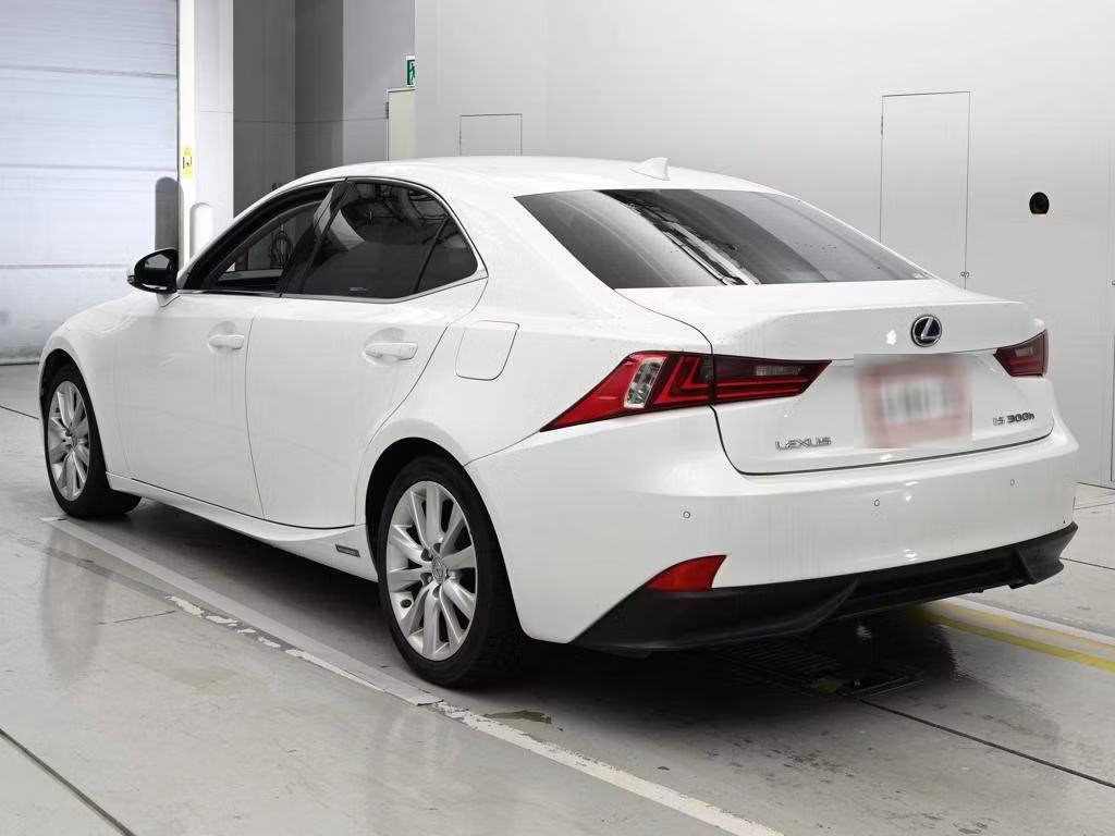 LEXUS IS300H