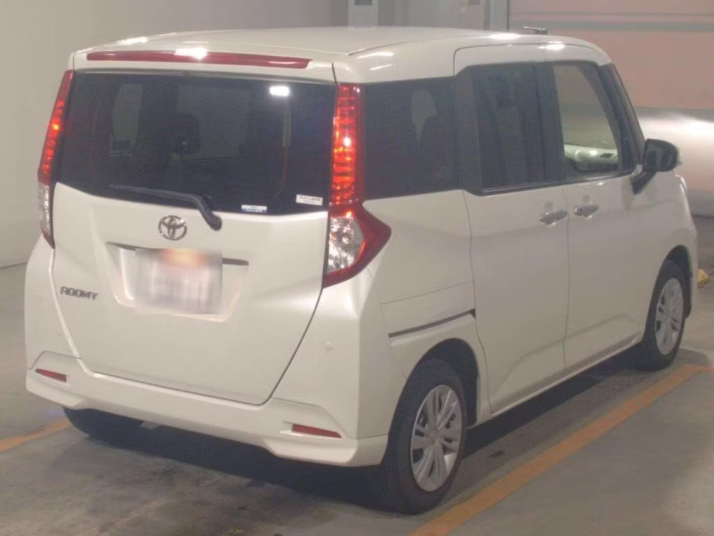 TOYOTA ROOMY